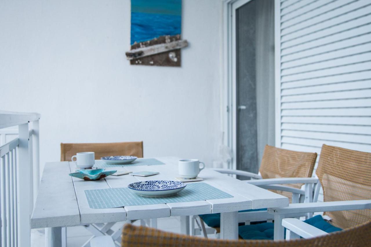 Grey Theros Apartments Paralia Dionysiou Exterior foto