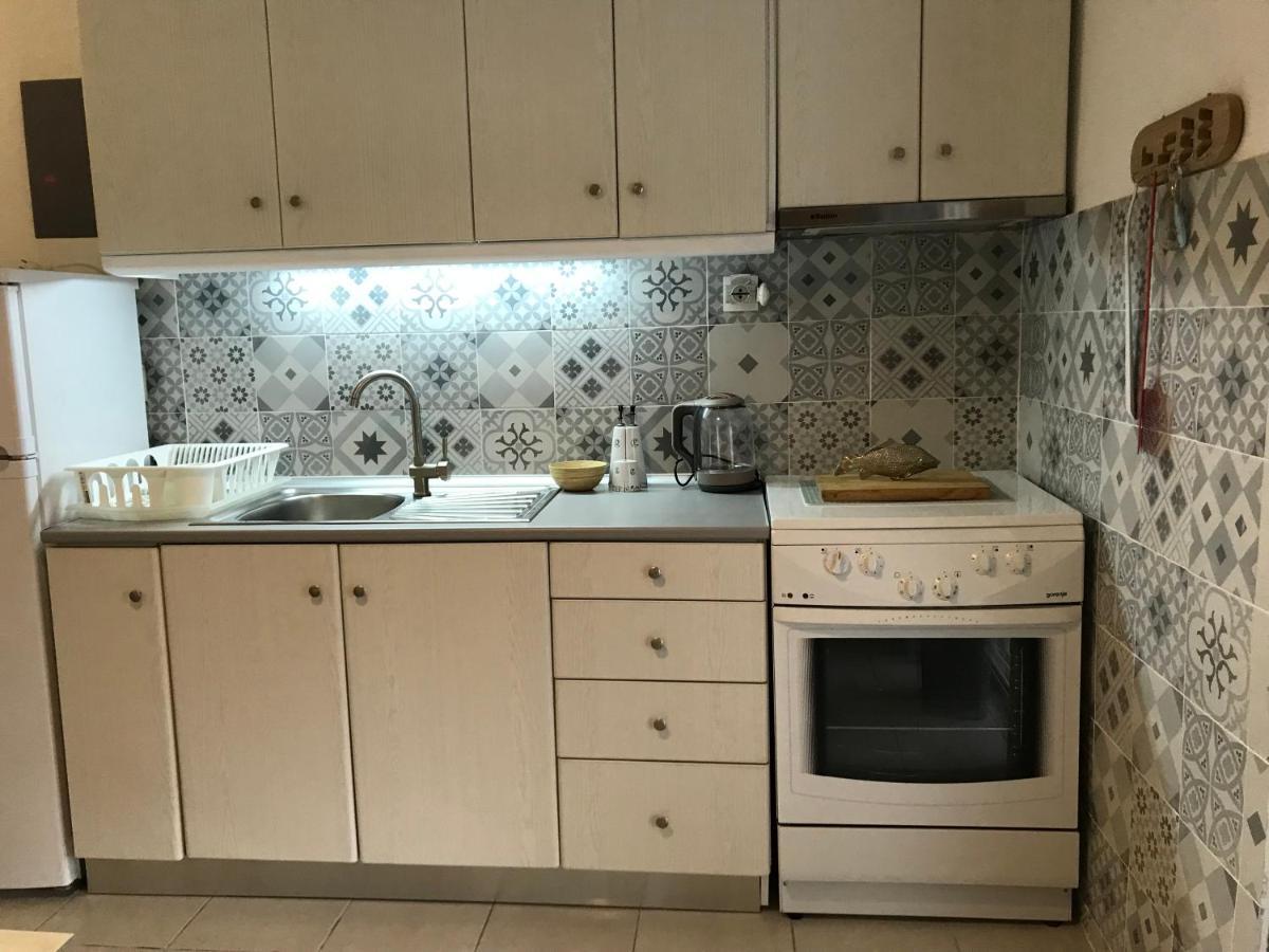 Grey Theros Apartments Paralia Dionysiou Exterior foto