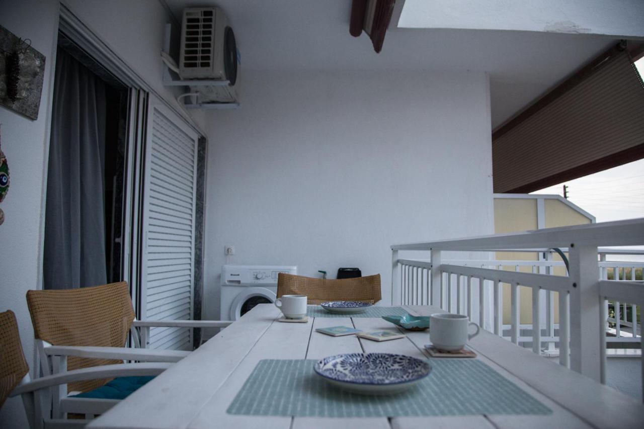 Grey Theros Apartments Paralia Dionysiou Exterior foto