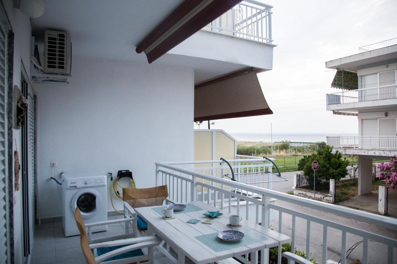 Grey Theros Apartments Paralia Dionysiou Exterior foto
